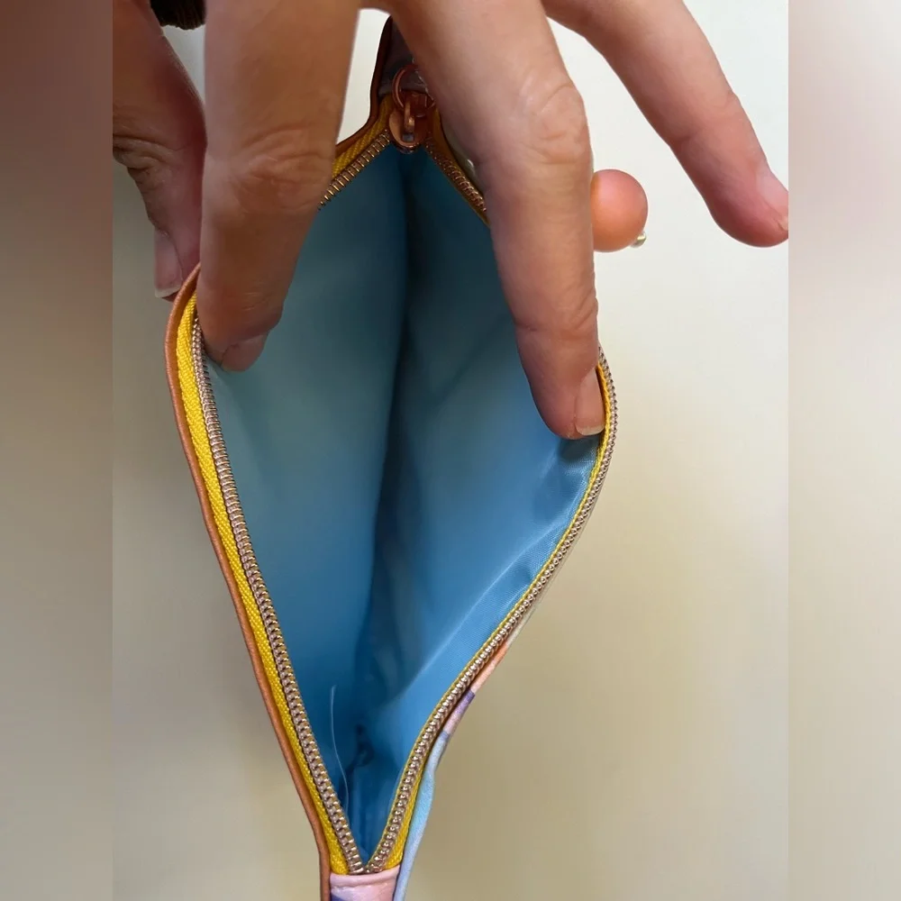 Eras Tour Taylor Swift Groovy Makeup Bag - Picture 6 of 6